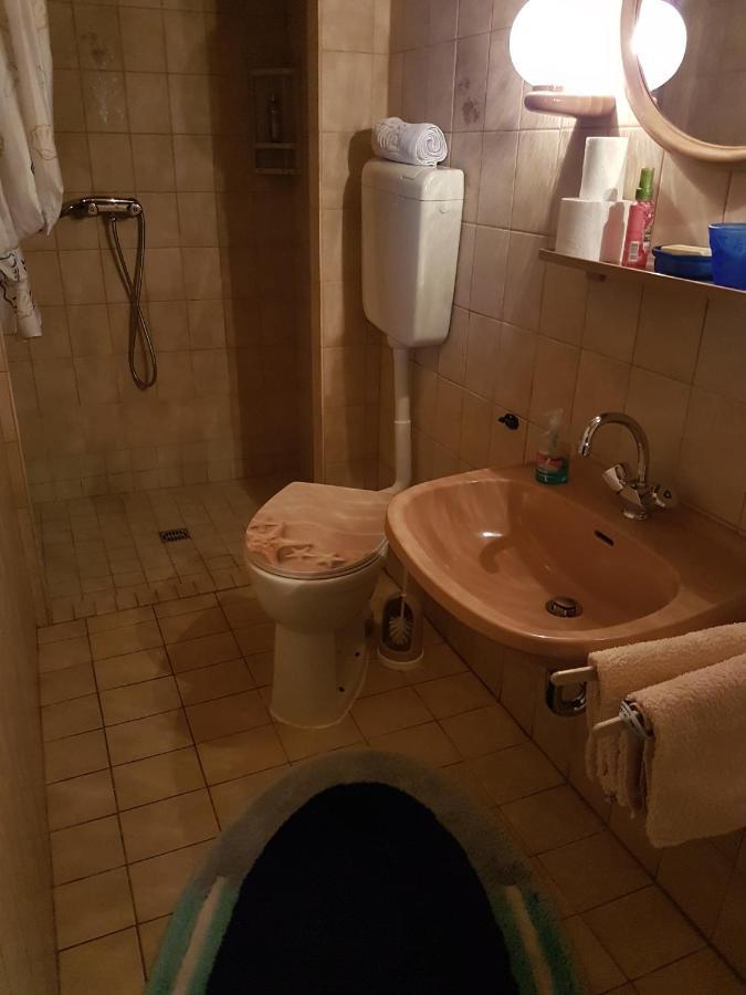 Ferienwohnung Sander Wendershausen  Bagian luar foto
